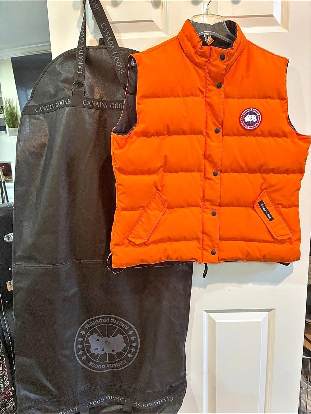 Canada Goose Freestyle Crew Vest Orange & Black 2XL with original packaging Men’